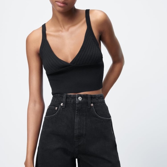 Zara Black High-Waisted Denim Shorts - Picture 6 of 8